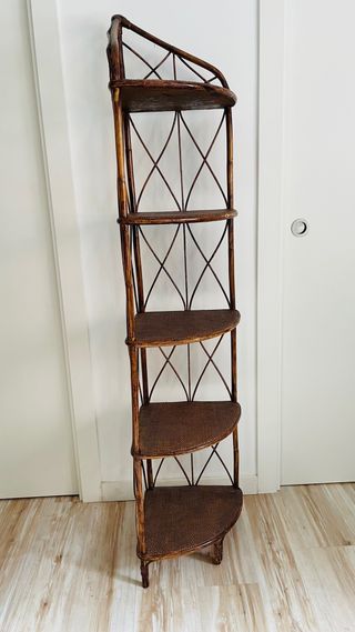 Estantería vintage de bambú