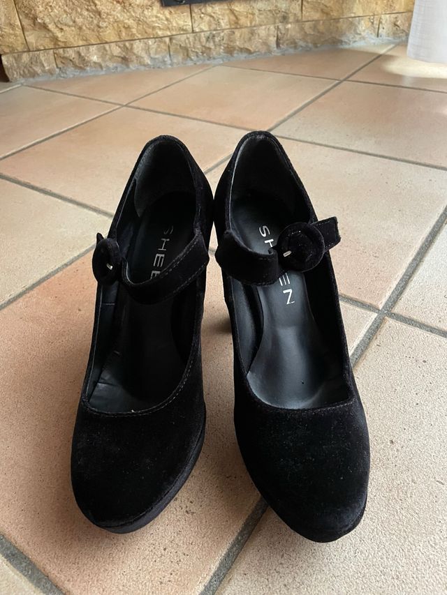 Scarpe con tacco scamosciate