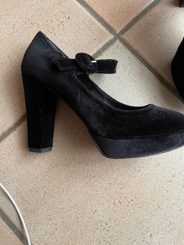 Scarpe con tacco scamosciate