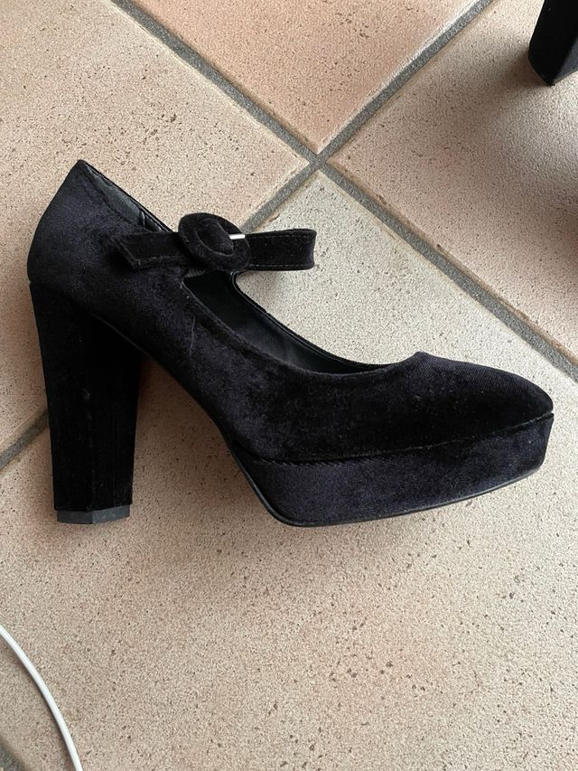 Scarpe con tacco scamosciate