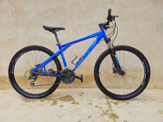 Bicicleta GT talla M rueda 27.5'