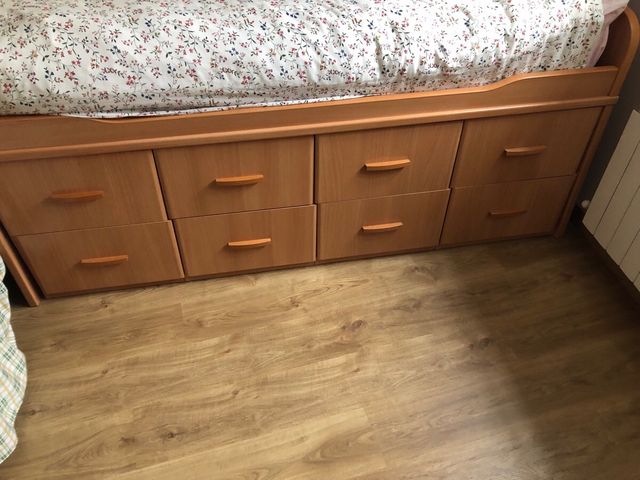 Cama juvenil con cajones