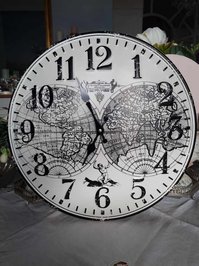 Orologio da parete in metallo