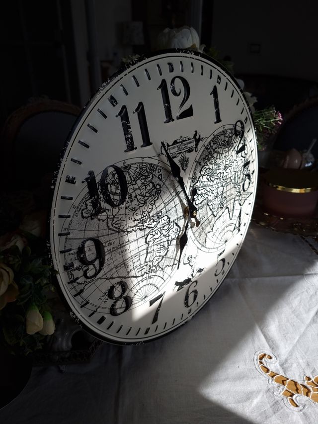 Orologio da parete in metallo