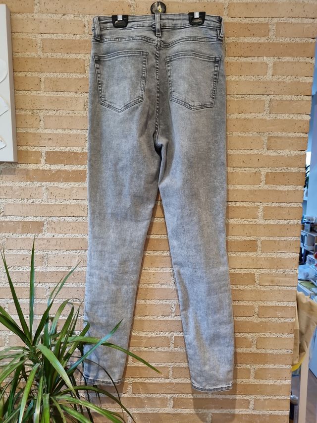 Vaqueros Mango Anne talla 38