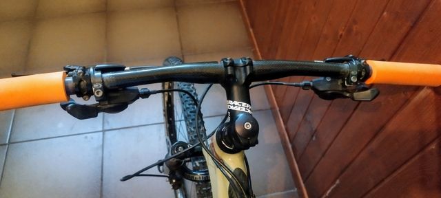 Bicicleta montaña carbono 