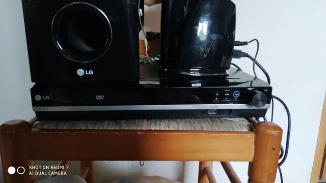 Zapatillas Desigual negras y doradas