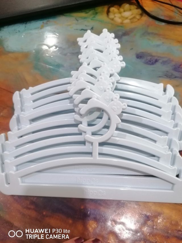 Perchas celeste bebe