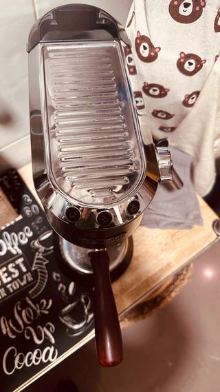 Cafetera Delongui dedica ec685