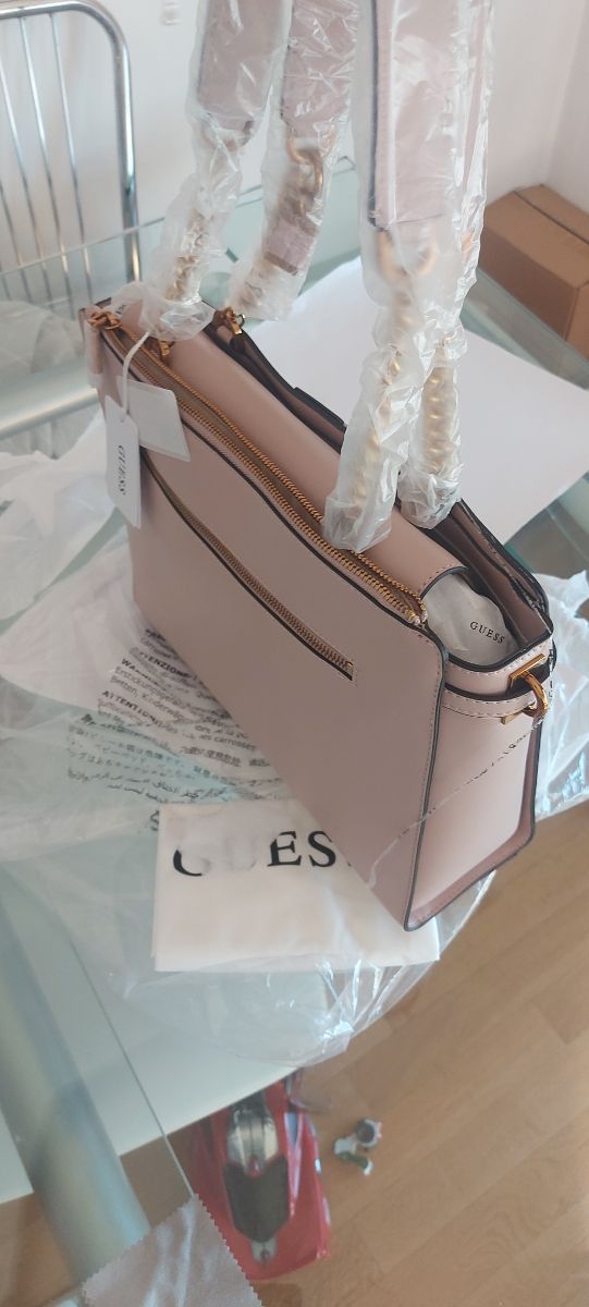 Borsa guess 