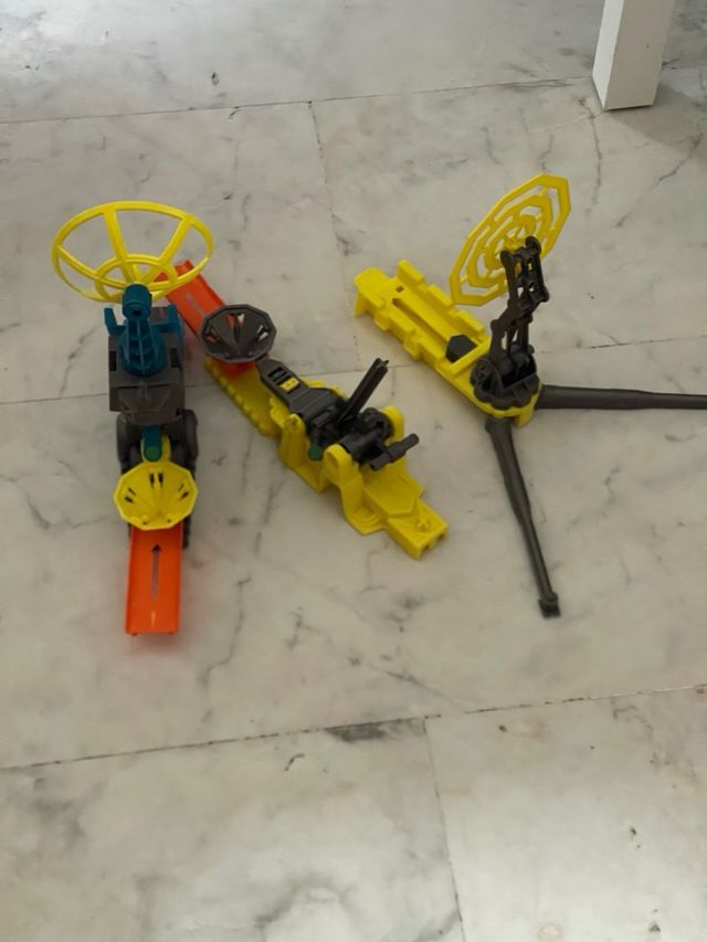 Hot Wheels Trick Tracks Radar Rocket coches