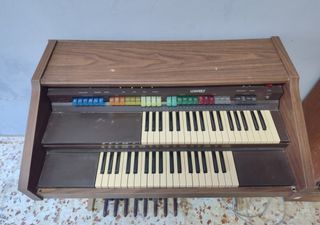 Piano - órgano eléctrico 