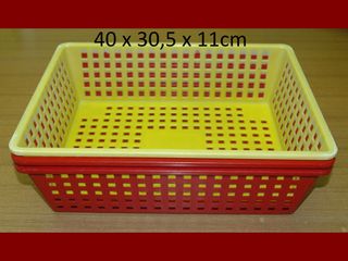 Cestini in plastica chiusi o a rete assortiti
