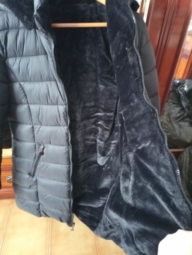 ABRIGO PLUMAS NEGRO TALLA M