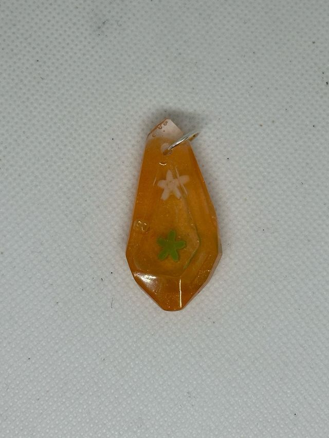 Ciondolo handmade in resina