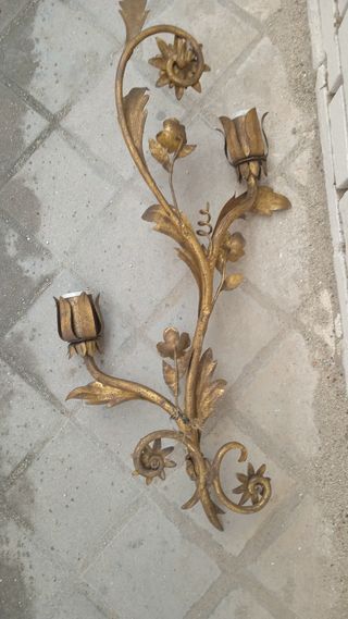Lampara aplique hierro forja dorado antigüedad 