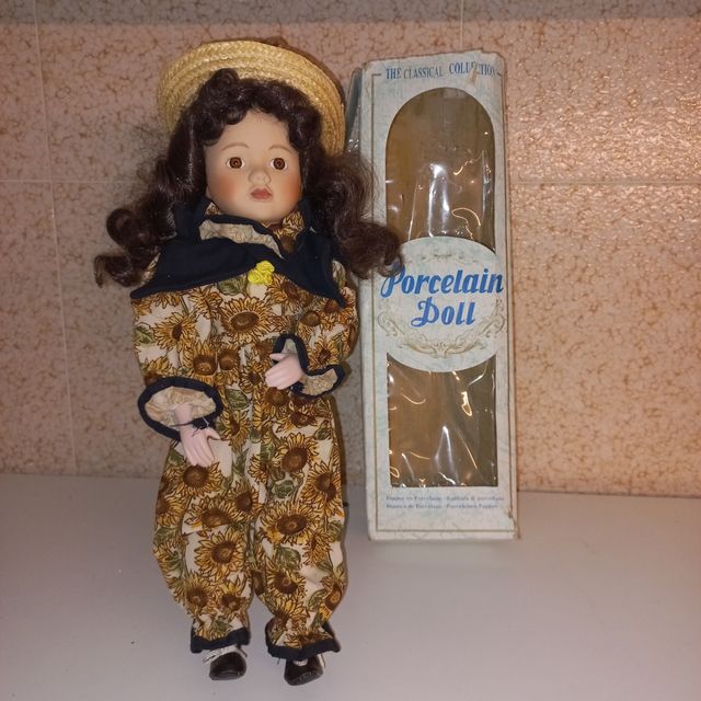 Muñeca porcelana