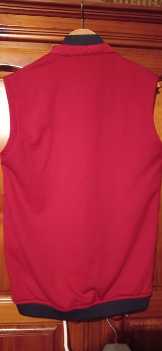 Chaleco rojo oscuro Zara Man