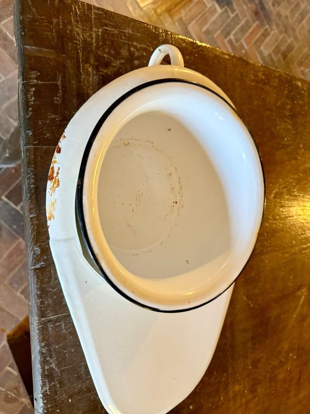 Orinal y chata esmaltadas