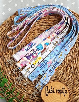 Cuelgatodo o lanyards personalizado