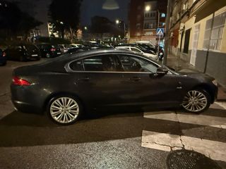 Jaguar XF 2011
