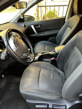 Nissan Qashqai+2 2010