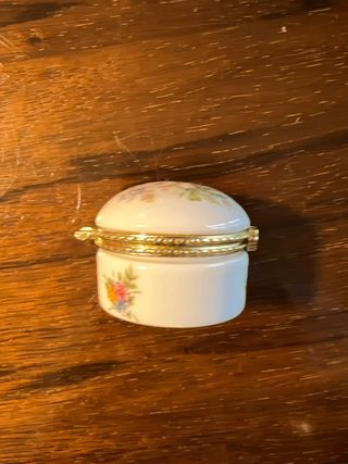 Cofanetto antico in porcellana finissime