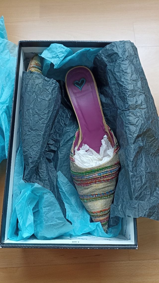 Zuecos mulé tacón kitten núm 41