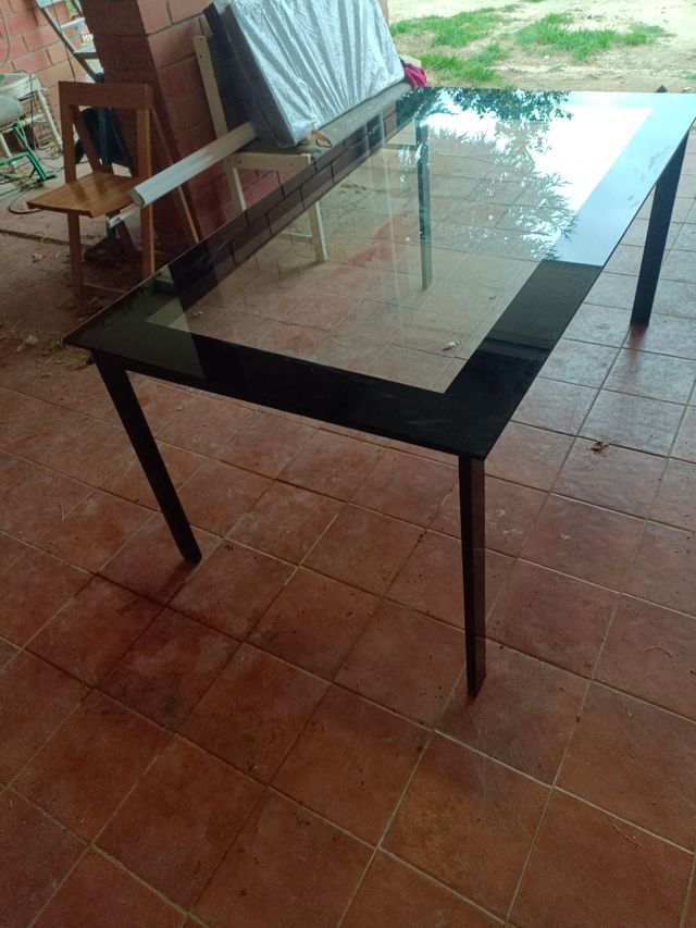 Mesa para comedor negra