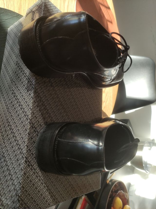 Scarpe classiche nere numero 41