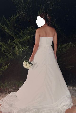 Vestido de novia de los 2000 color blanco beis