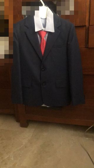 Comunión niño talla 8. TIZA