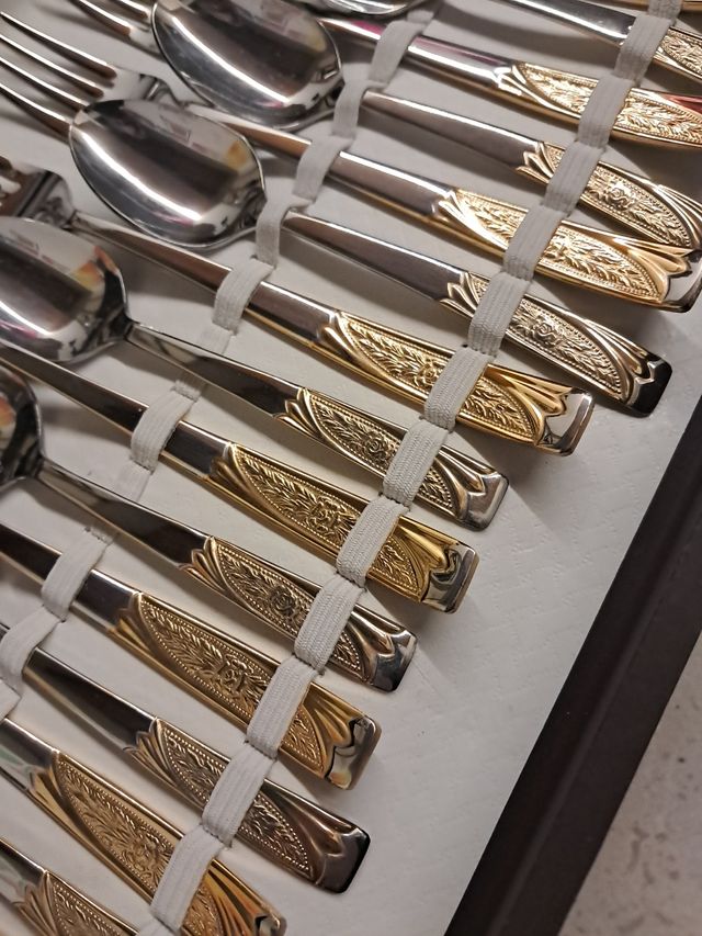 Sevizio da 12 completo