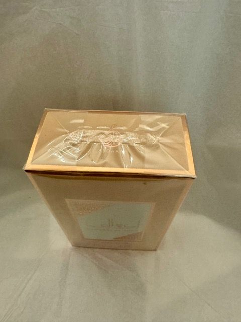 Perfume Ameerat Al Arab Prive Rose.