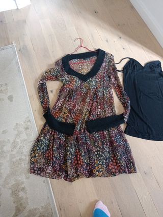 Vestido de flores y camisón interior 