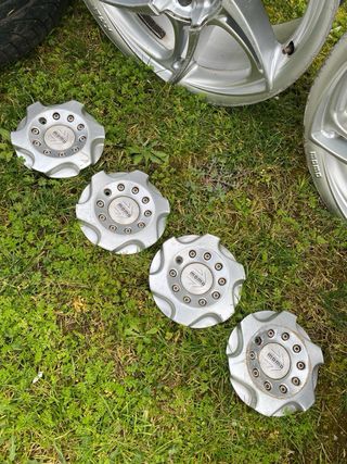 Llantas Momo Twin 17 5x100 ( vendo o cambio)