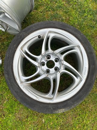 Llantas Momo Twin 17 5x100 ( vendo o cambio)