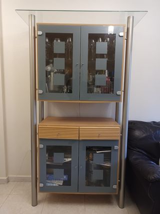 Mueble de salón ,vitrina con luces
