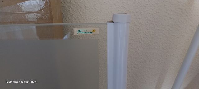 Mampara batiente para bañera 