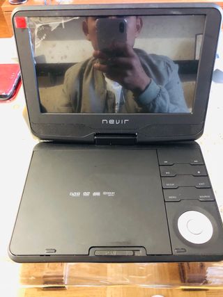 Dvd portatil 9 pulgadas