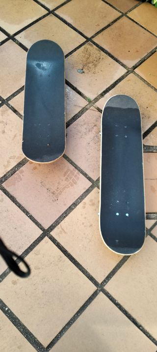 Skates