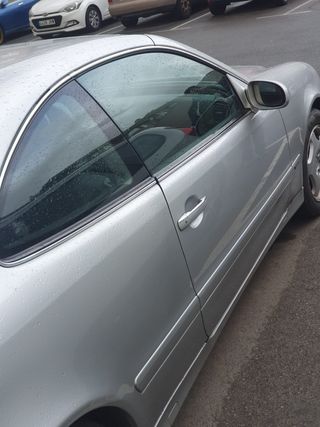 Mercedes-Benz  CLK 2001