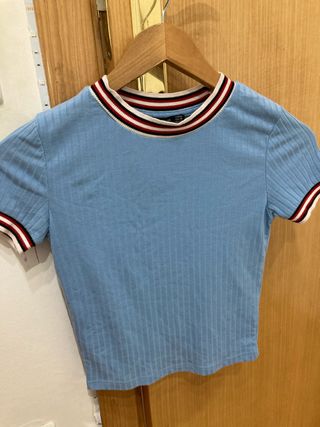 Top/camiseta apretada azul