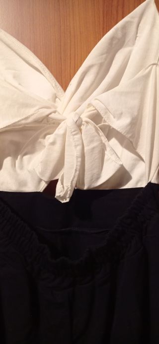 Mono corto blanco y negro