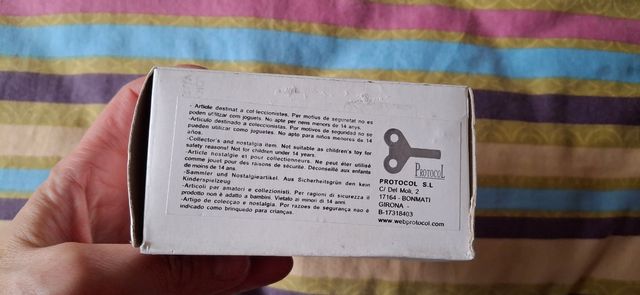 Juguete ojalálata antiguo