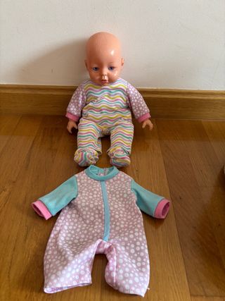 Muñeco tipo nenuco