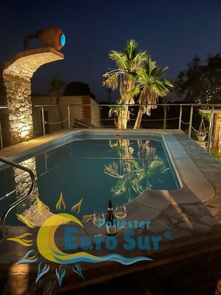 PISCINAS DE POLIESTER