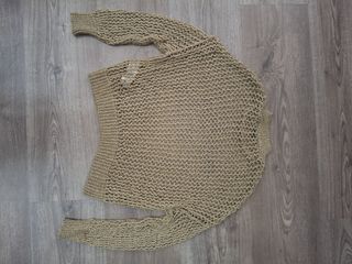 Jersey dorado fiesta. Stradivarius. Talla S