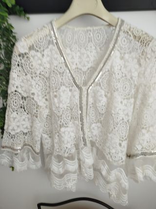 BLUSON BOHO, ENCAJE BLANCO, COMO NUEVO. M