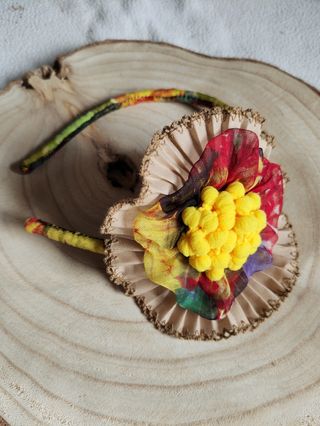 Diadema con madroños 